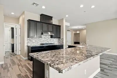 286 Lindura Court, Las Vegas, NV 89138 Kitchen