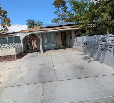4926 Lana Drive, Las Vegas, NV 89121 Front of Structure