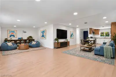 2000 Constantine Avenue, Las Vegas, NV 89101 Family Room