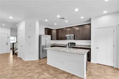10277 Gibson Isle Drive, Las Vegas, NV 89166 Kitchen