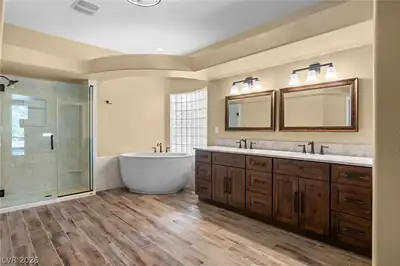 4474 Grey Spencer Drive, Las Vegas, NV 89141 Primary Bathroom