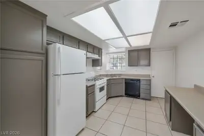 4427 Faberge Avenue, Las Vegas, NV 89115 Kitchen