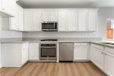 8252 Nebula Cloud Avenue, Las Vegas, NV 89131 Kitchen