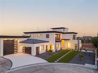 5624 North Dapple Gray Road, Las Vegas