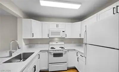 2130 Sealion Drive 207, Las Vegas, NV 89128 Kitchen