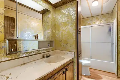 5109 Ridge Avenue 269, Las Vegas, NV 89103 Primary Bathroom