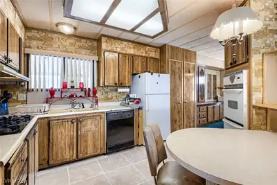 5109 Ridge Avenue 269, Las Vegas, NV 89103 Kitchen