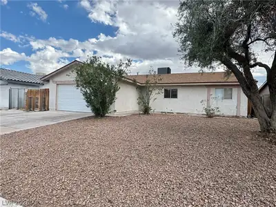 1625 Crest Haven Avenue, Las Vegas, NV 89108 Front of Structure