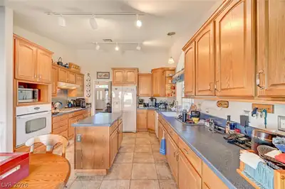 950 Denberry Way, Las Vegas, NV 89123 Kitchen