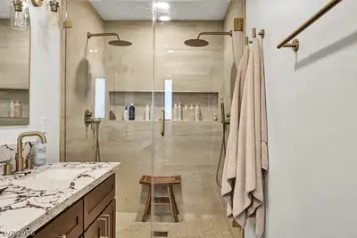 314 Encima Court, Henderson, NV 89014 Primary Bathroom