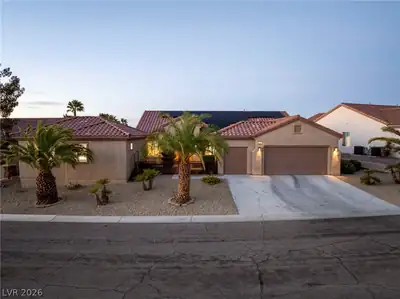 2432 Anderson Park Drive, Henderson, NV 89044 Front of Structure