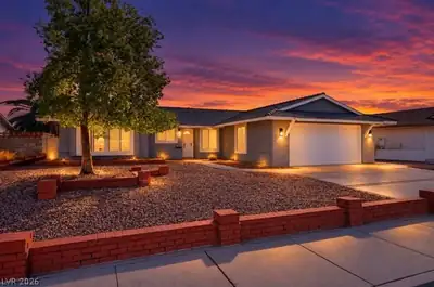 4284 Annie Oakley Drive, Las Vegas, NV 89121 Front of Structure