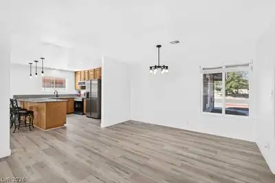 4284 Annie Oakley Drive, Las Vegas, NV 89121 Dining Area