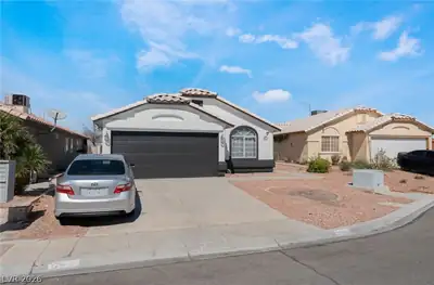 6656 Sierra Creek Lane, Las Vegas, NV 89156 Front of Structure