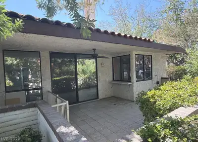 2438 El Paseo Circle, Las Vegas, NV 89121 Patio