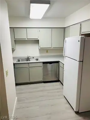 3151 Soaring Gulls Drive 1205, Las Vegas, NV 89128 Kitchen