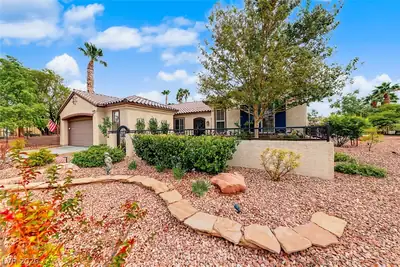 1646 Sebring Hills Drive, Henderson, NV 89052 Front of Structure