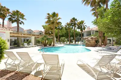 7652 Rolling View Drive 202, Las Vegas