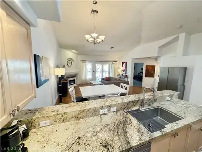 7652 Rolling View Drive 202, Las Vegas, NV 89149 Kitchen