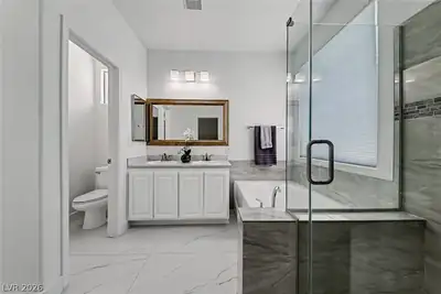 792 Valley Rise Drive, Henderson, NV 89052 Primary Bathroom
