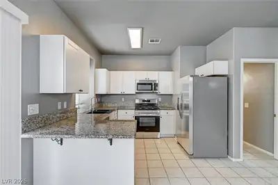 5264 Fighting Fish Way, Las Vegas, NV 89118 Kitchen