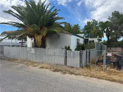 300 West Ivy Lane, Pahrump, NV 89048 Front of Structure