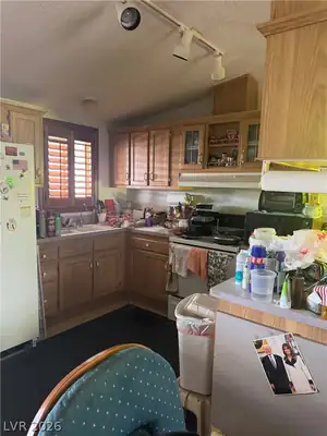 300 West Ivy Lane, Pahrump, NV 89048 Kitchen