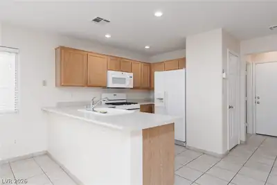 7880 Millbrookshire Way, Las Vegas, NV 89139 Kitchen