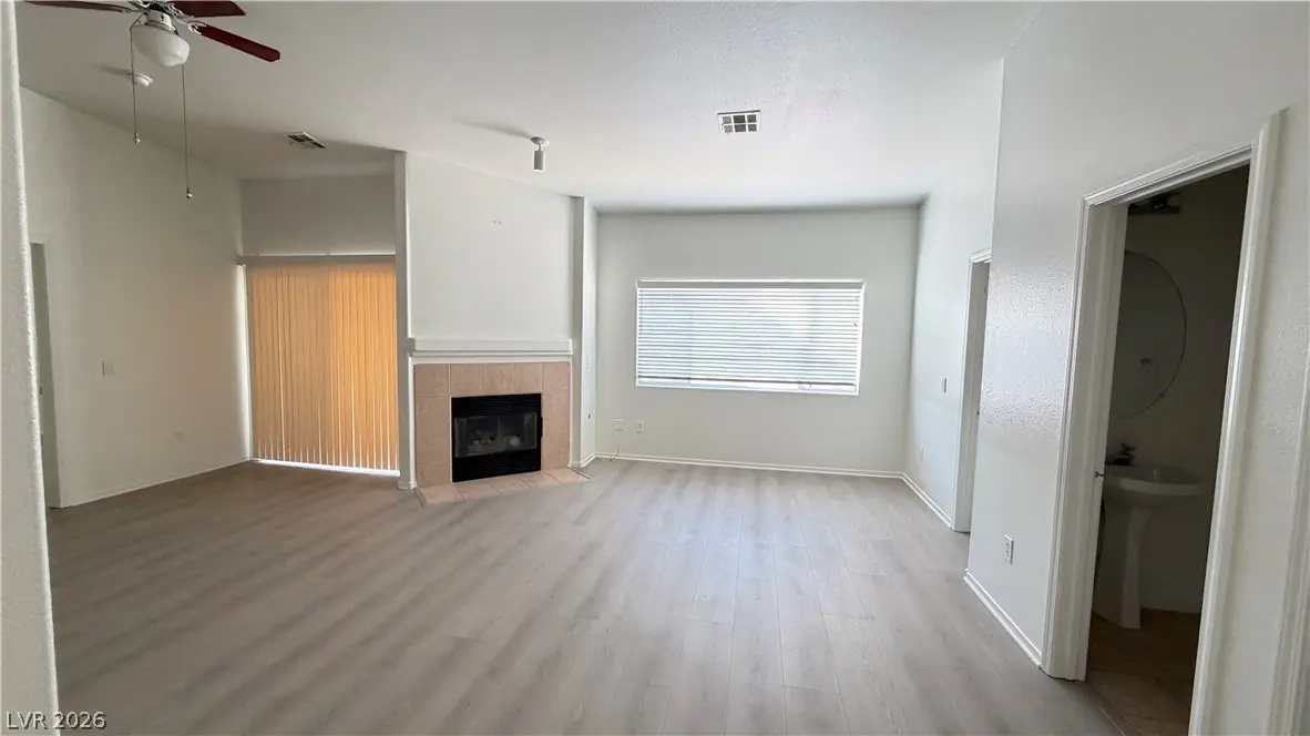 8725 Flamingo Road 225, Las Vegas, NV 89147