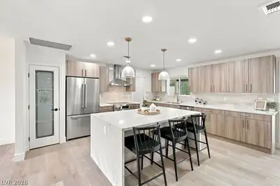 6520 Coley Avenue, Las Vegas, NV 89146 Kitchen