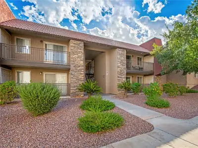 4450 Sandy River Drive 78, Las Vegas, NV 89103 