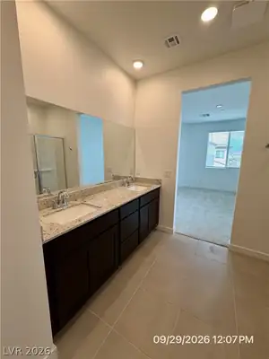 239 Freeport View Place, Henderson, NV 89011 Primary Bathroom