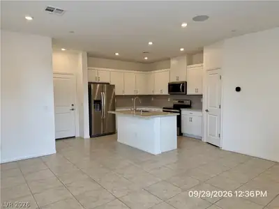 242 Freeport View Place, Henderson, NV 89011 Kitchen