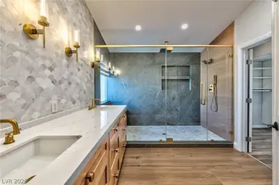 2012 Interbay Street, Las Vegas, NV 89128 Primary Bathroom