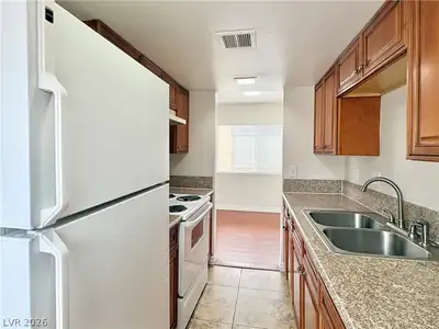 5447 Retablo Avenue 3, Las Vegas, NV 89103 Kitchen