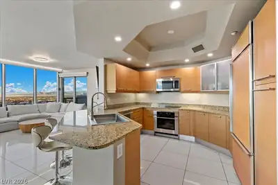 222 Karen Avenue 3407, Las Vegas, NV 89109 Kitchen