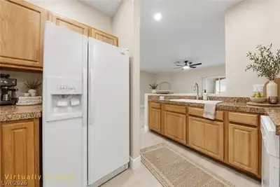 104 Lemon Glaze Street 204, Las Vegas, NV 89145 Kitchen