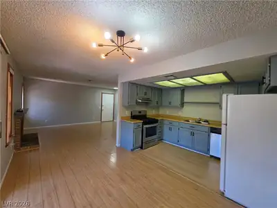 6625 West Tropicana Avenue 201, Las Vegas, NV 89103 Kitchen