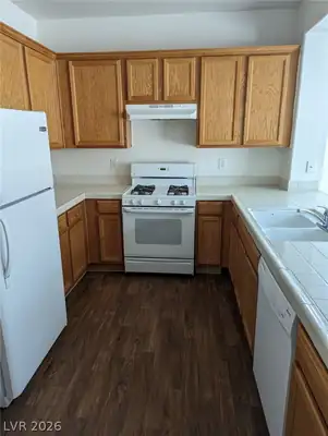 5887 Lustrous Court, Las Vegas, NV 89148 