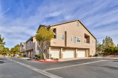 2000 QUARTZ CLIFF Street 203, Las Vegas