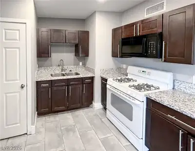 2105 South 15th Street, Las Vegas, NV 89104 Kitchen