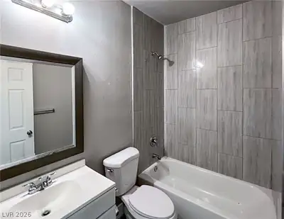 2105 South 15th Street, Las Vegas, NV 89104 Bathroom