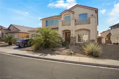 815 Roaring Falls Avenue, Henderson, NV 89052 Front of Structure