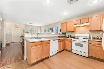 5933 Yucca House Avenue, Las Vegas, NV 89156 Kitchen