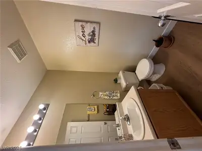 5933 Yucca House Avenue, Las Vegas, NV 89156 Bathroom