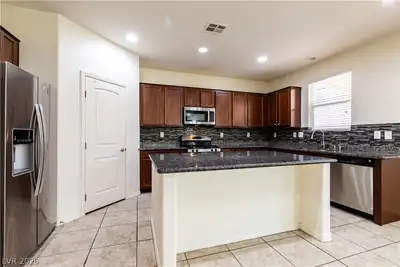7915 Dell Ridge Avenue, Las Vegas, NV 89179 Kitchen
