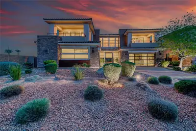 72 Bella Lago Avenue, Henderson, NV 89011 Front of Structure