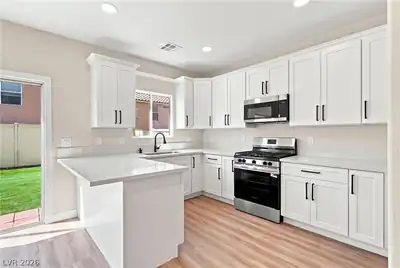 6565 La Placita Avenue, Las Vegas, NV 89142 Kitchen