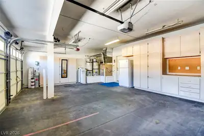 2000 Faywood Street, Las Vegas, NV 89134 Garage