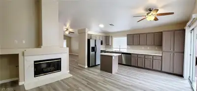 19 Rue De Parc, Henderson, NV 89074 Kitchen